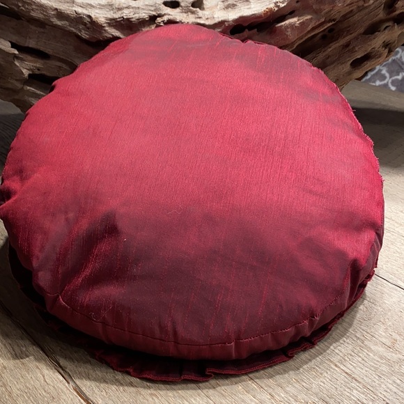 Plum round pleated flower accent pillow - Picture 3 of 5